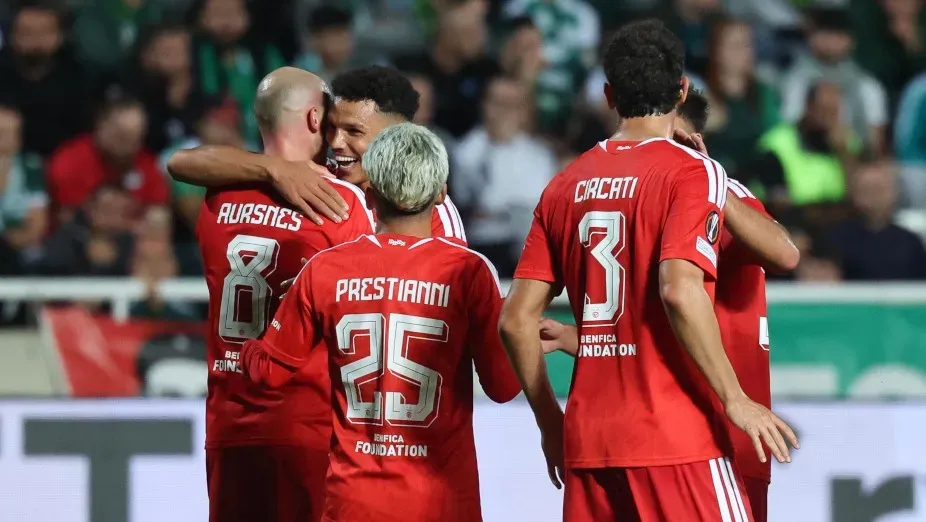 Nené elogia Benfica: "Equipa que melhor joga em Portugal"